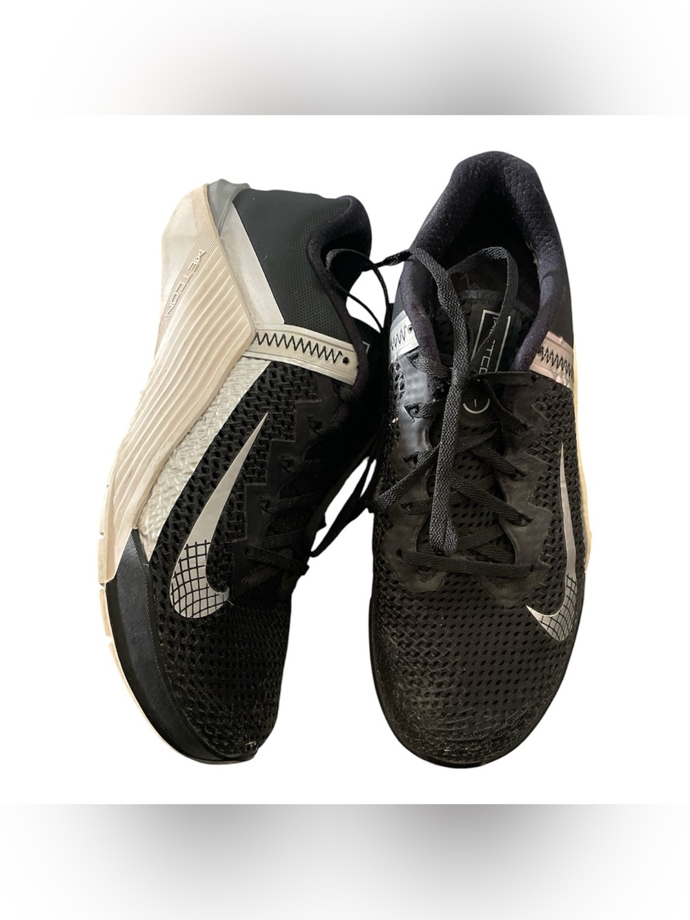 Nike Metcon 6 black & silver women’s athletic trainers
